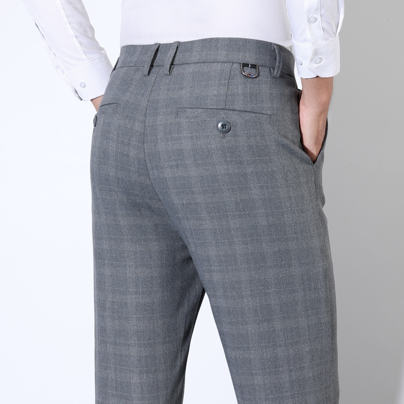 Men Grooming Outfit - Bawełniane spodnie w kratę w paski